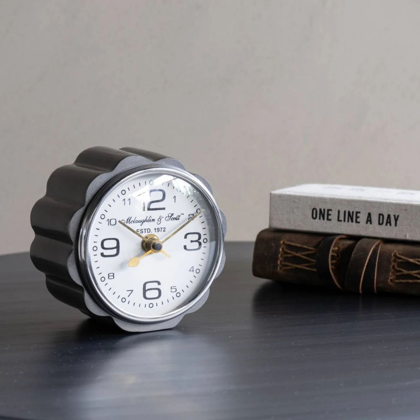 Curved Mantle Clock